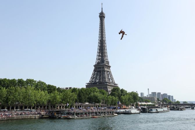 Gary Hunt of France competes during the Red Bull Cliff Diving World Series in Paris, on Saturday, June 18. <a href="https://www.cnn.com/2022/06/17/world/gallery/photos-this-week-june-9-june-16/index.html" target="_blank">See last week in 32 photos.</a>