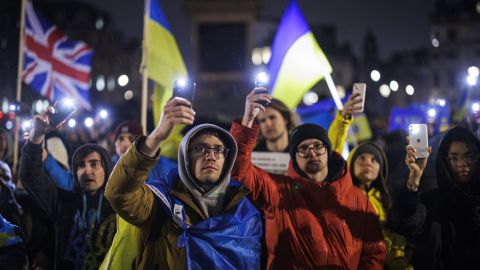 Ukrainians and other demonstrators gather at London's Trafalgar Square for a protest in support of Ukraine on March 1, 2022.