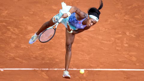 Gauff serves against Swiatek during the French Open Singles Final.