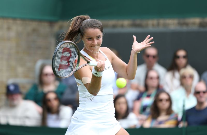 Britain’s Jodie Burrage Comes To The Aid Of Unwell Ball Boy With Sweets ...