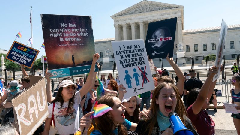 Roe v. Wade outrage highlights growing rift between the American people and the Supreme Court