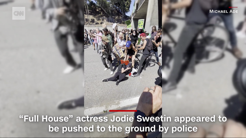 ‘full House Star Jodie Sweetin Thrown To Ground By Police During