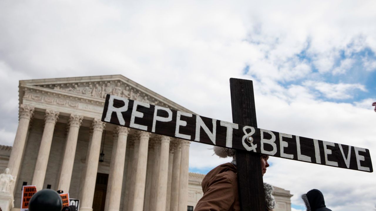 Pro-life supporters protest outside the US Supreme Court during the 44th annual March for Life on January 27, 2017 in Washington, DC.
Anti-abortion activists are gathering for the 44th annual March for Life in Washington, protesting the 1973 Supreme Court decision legalizing abortion. / AFP / ZACH GIBSON        (Photo credit should read ZACH GIBSON/AFP via Getty Images)