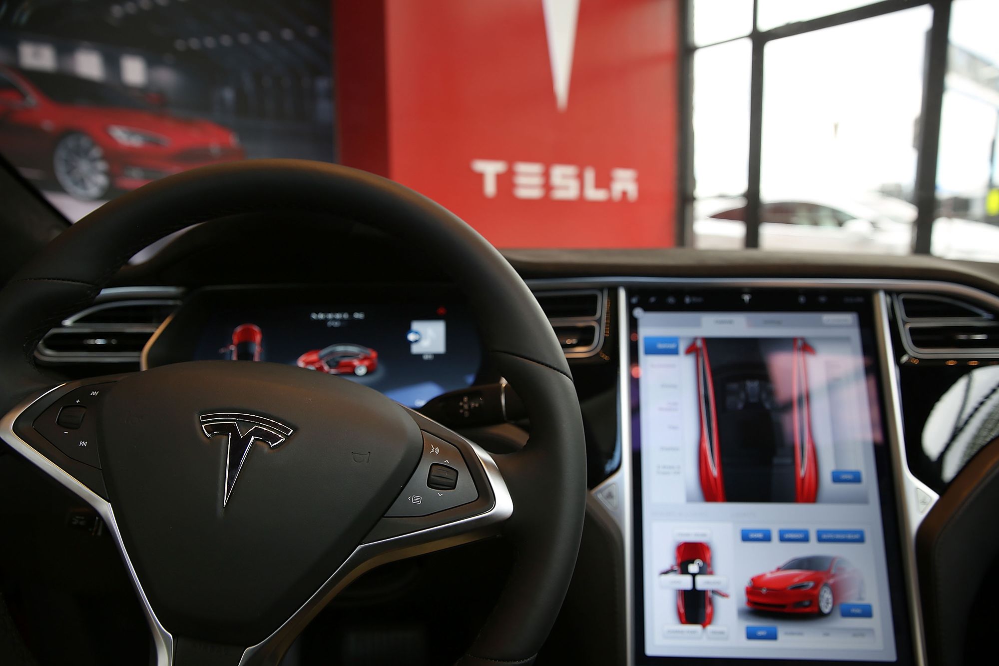 Tesla car that crashed and killed driver was running on Autopilot, firm  says, Self-driving cars