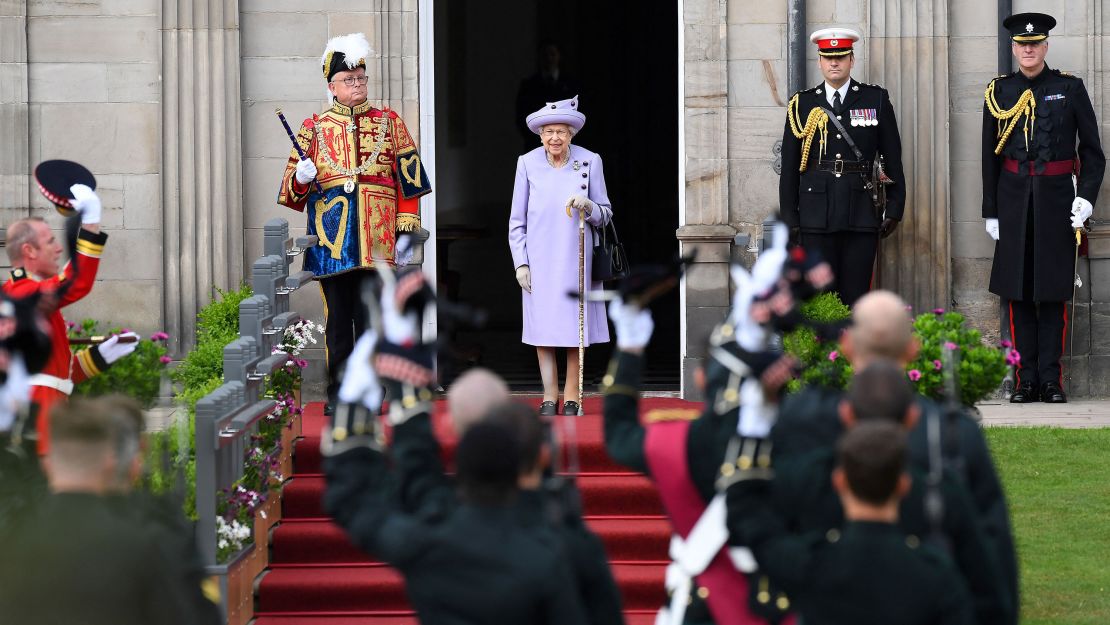 A day later she paid tribute to the armed forces, appearing at an "act of loyalty" parade to the delight of Scottish royal-watchers.