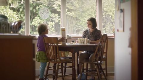 A screenshot from a 2013 Cheerios commercial that depicted an interracial family.