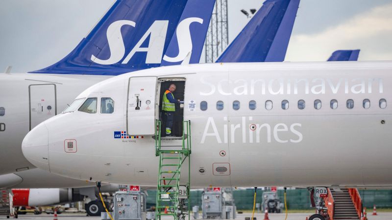 You are currently viewing Scandinavian airline SAS files for bankruptcy as pilots strike – CNN