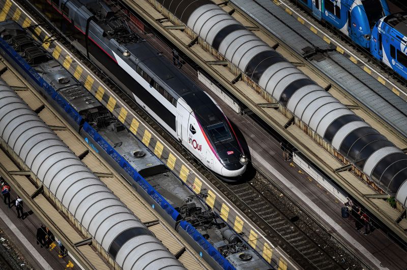 Europe wants a high speed rail network to replace airplanes CNN