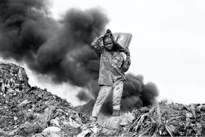 Visual artist Mário Macilau captures social and environmental challenges in Mozambique. Born and raised in the capital of Maputo, Macilau, 38, says photography is the "language" he chooses to express himself and what he sees around him. 