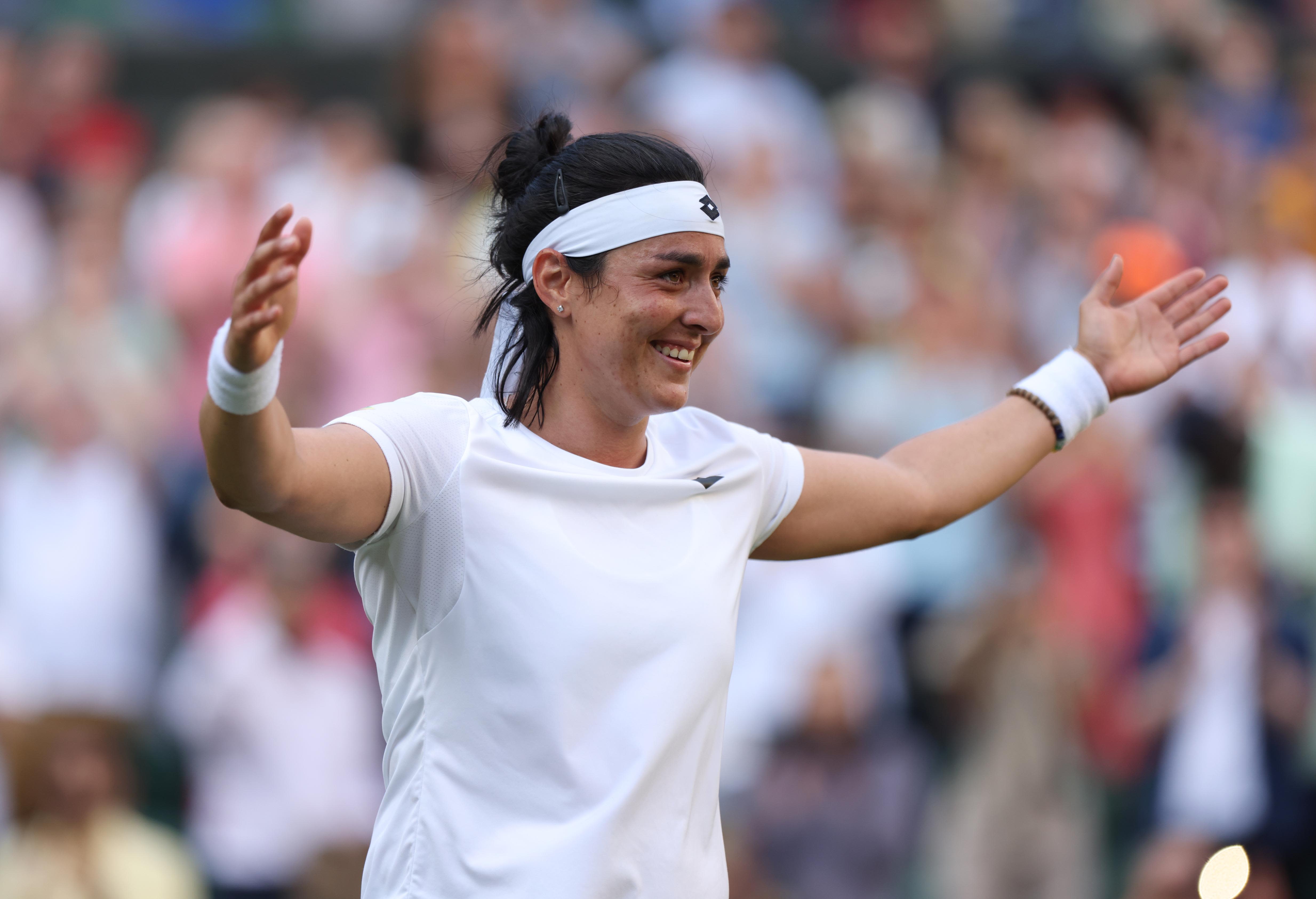 Ons Jabeur 'kicked off court' as Wimbledon outfit furore rocks women's final