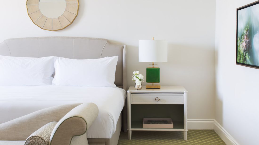 <strong>Guest rooms:</strong> The same serene palette has been carried into the guest rooms and suites, which have been overhauled with new furnishings and textiles.