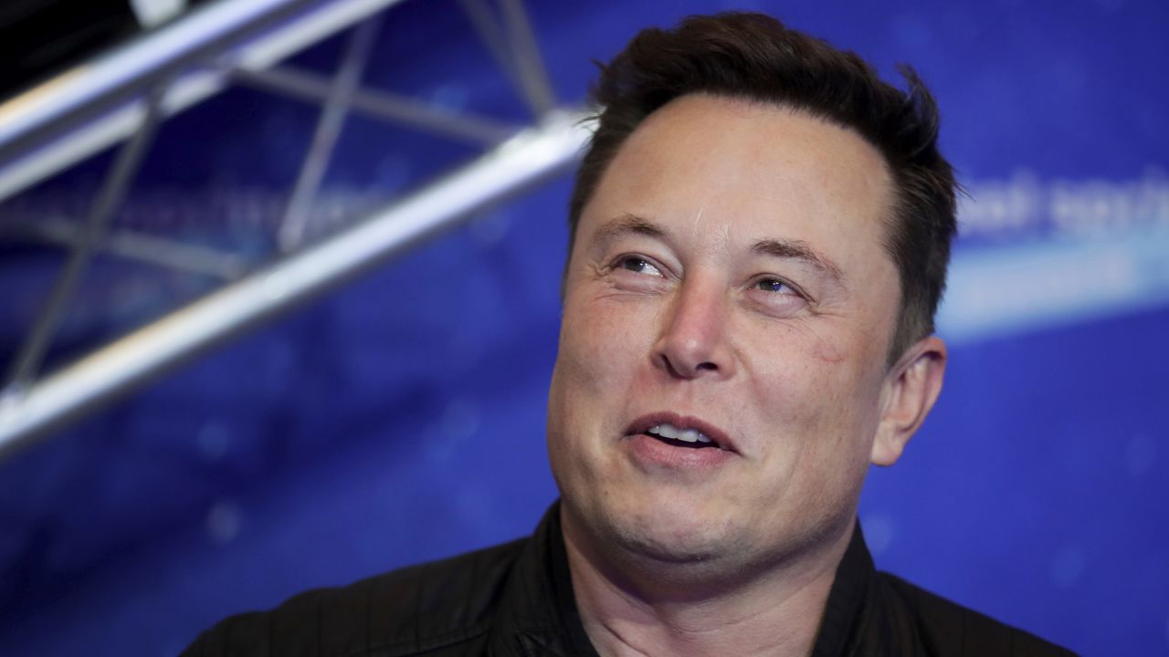 02 elon musk file 070622