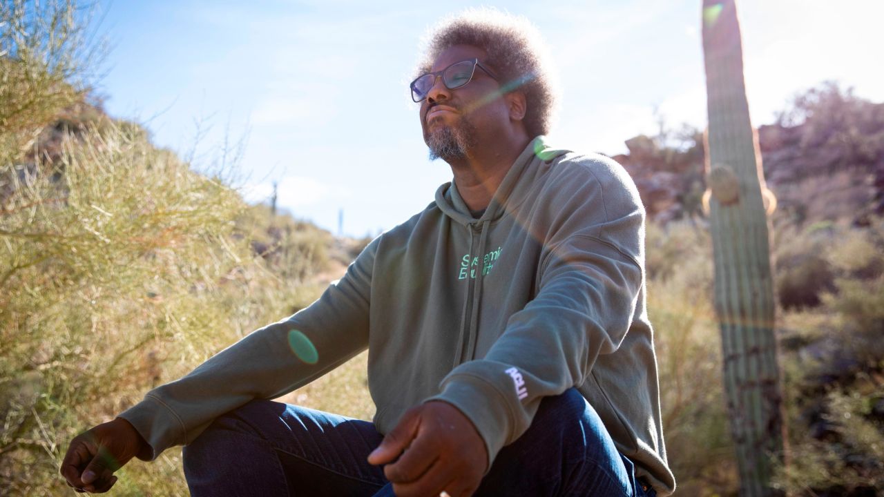 W Kamau Bell in Phoenix United Shades