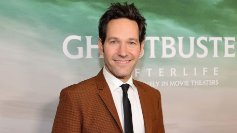 Paul Rudd FaceTimes 12-year-old boy after classmates refuse to sign his