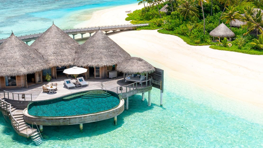 The Nautilus offers 11 overwater accommodation options. 