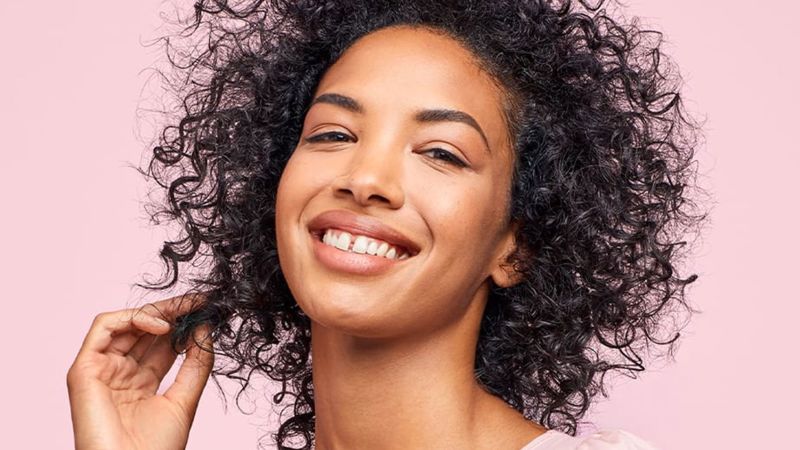 How to boost your hair’s shine, strength and growth with rice water | CNN Underscored