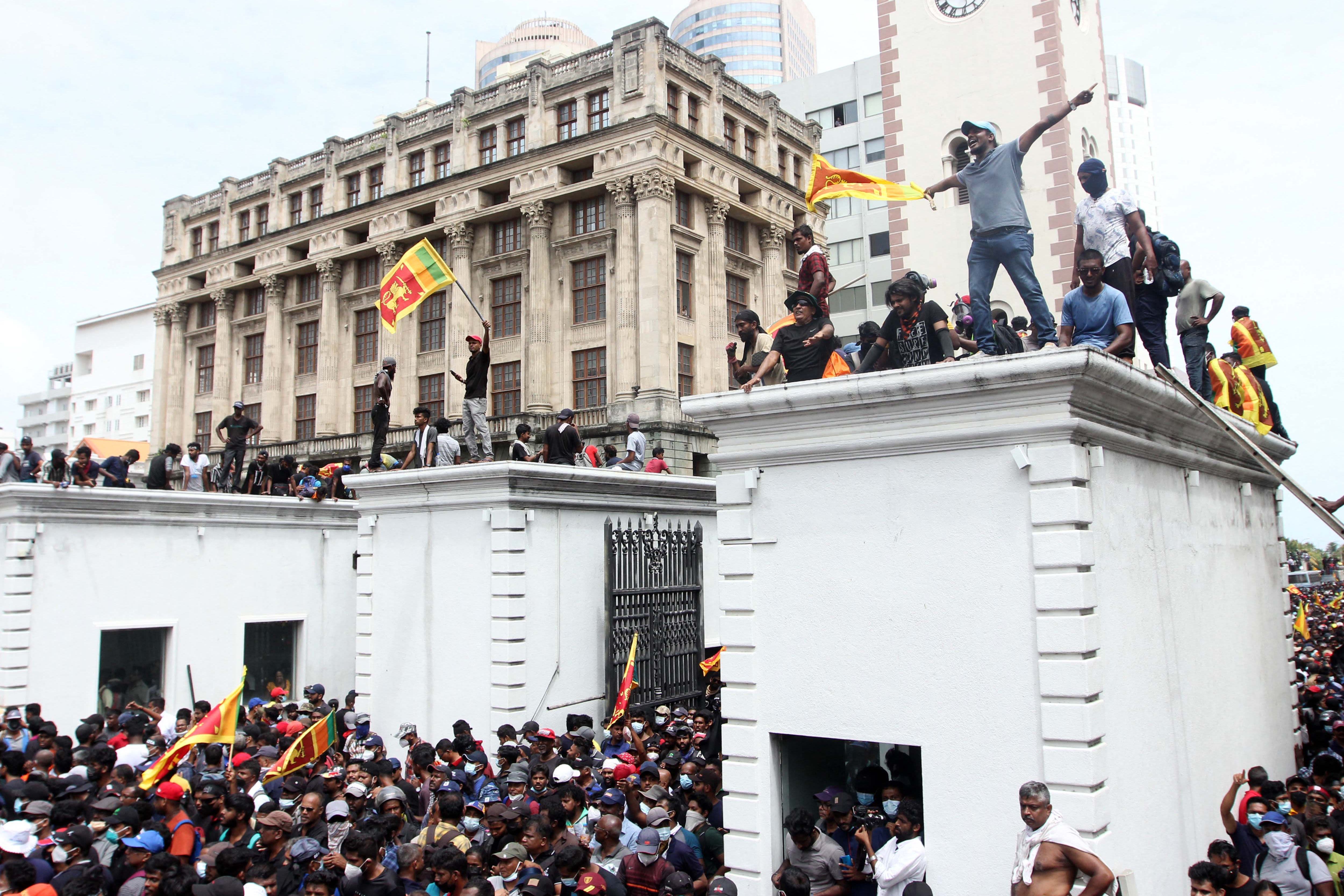 Tens of thousands of people have taken to the streets in recent months, calling for the country's leaders to resign over accusations of economic mismanagement.