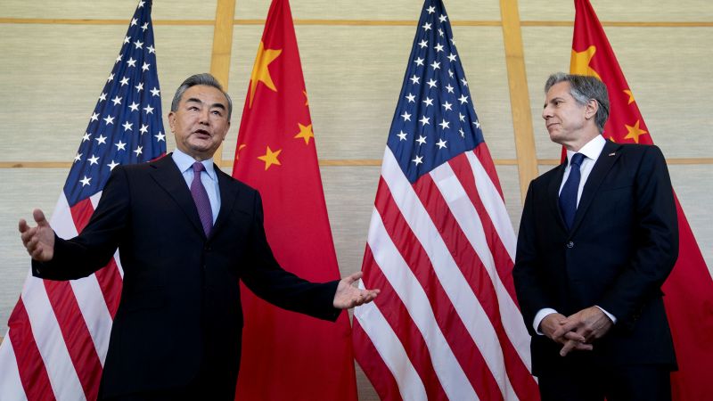 Blinkin disse a Wang Yi que os Estados Unidos estão preocupados com o “alinhamento” da China com a Rússia