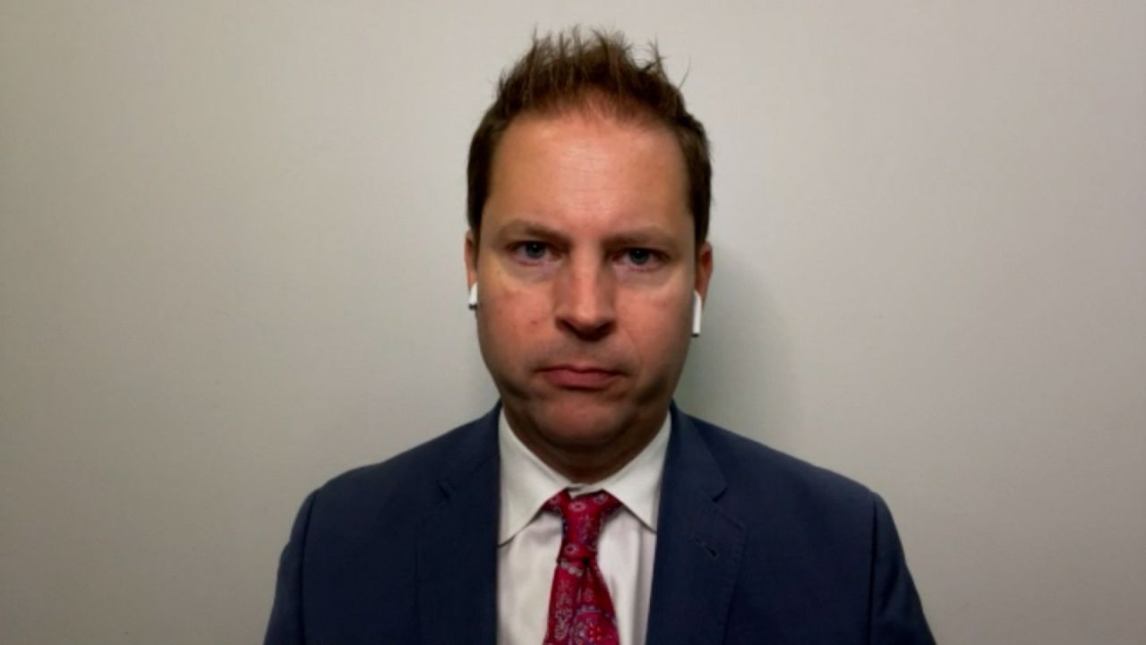 Reporter describes unreleased school surveillance video of Robb