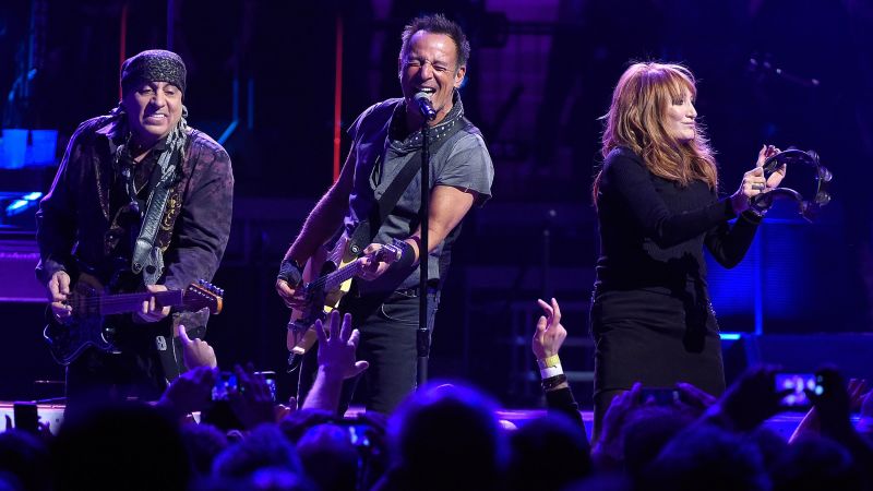 Bruce Springsteen and the E Street Band will tour North America in