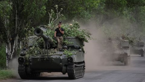 Ukrainian servicemen ride American self-propelled howitzers  in Donetsk.