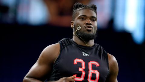 Ojabo runs the 40-yard dash during the 2022 NFL Combine at Lucas Oil Stadium.