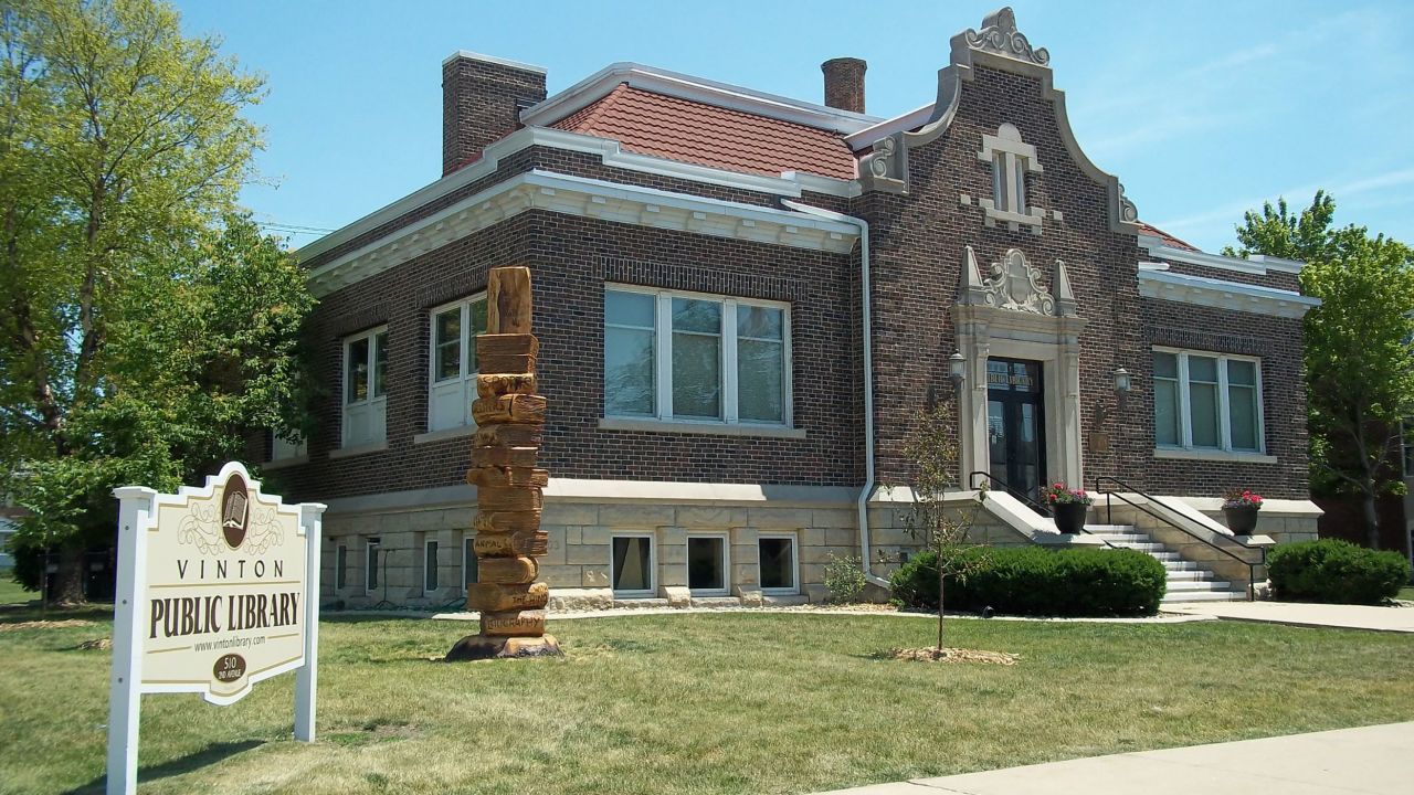 A small-town library in Iowa is scrambling to reopen after community complaints about its book selection prompted full-time staff members to resign.