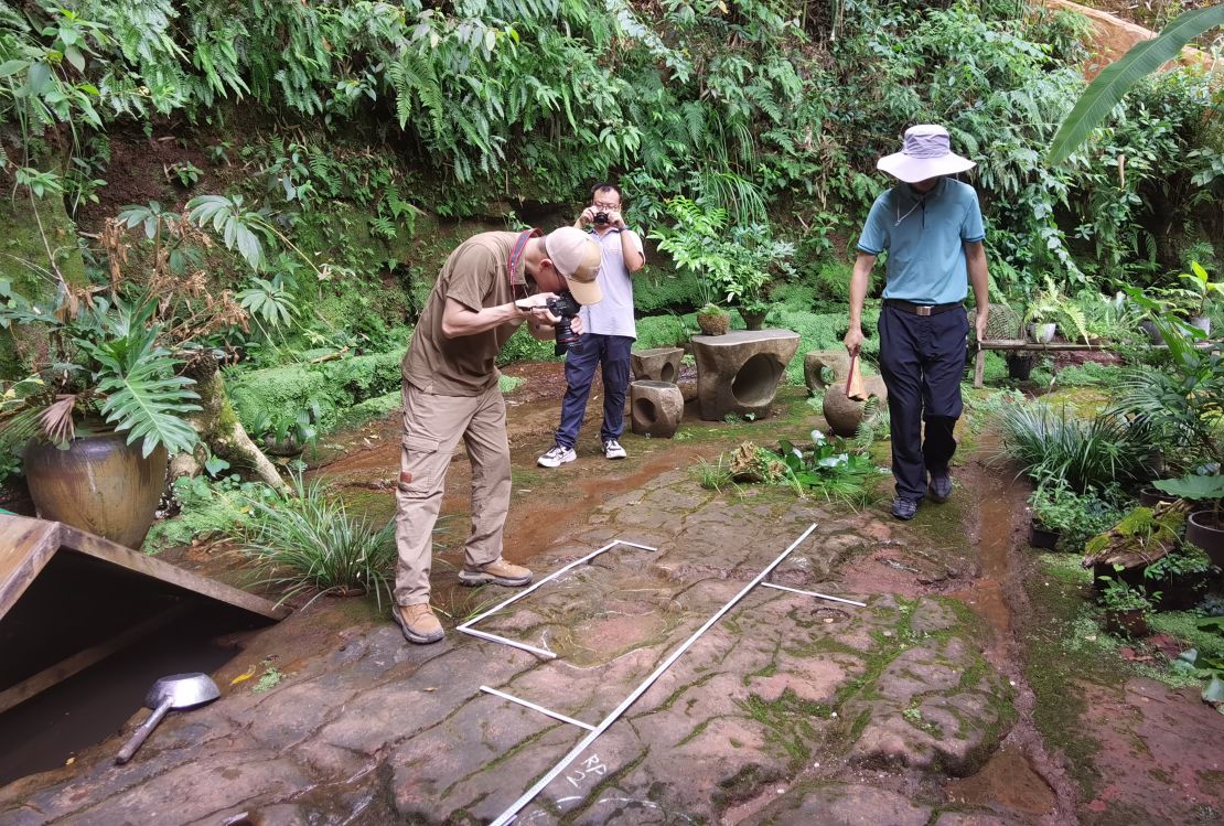 Lida Xing and his team visited the site after receiving a report of possible dinosaur footprints from a diner.