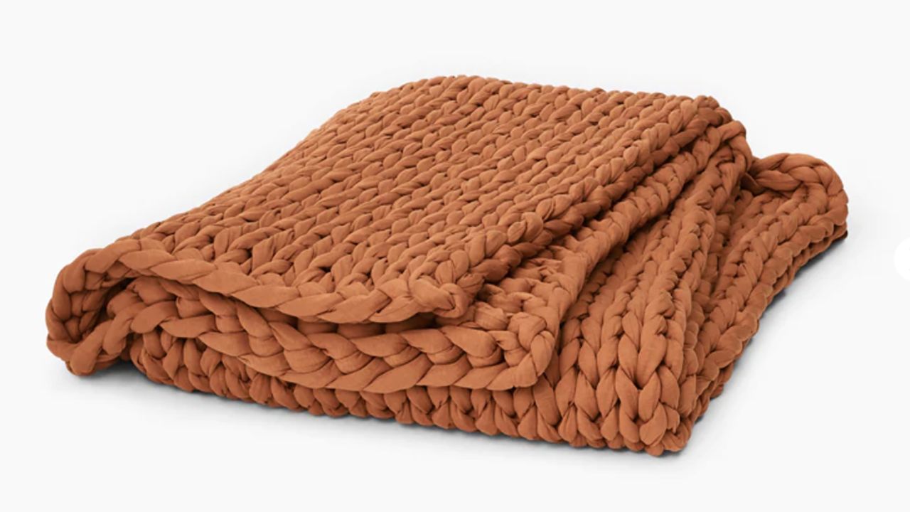 Bearaby Tree Napper cooling blanket available in summer colors