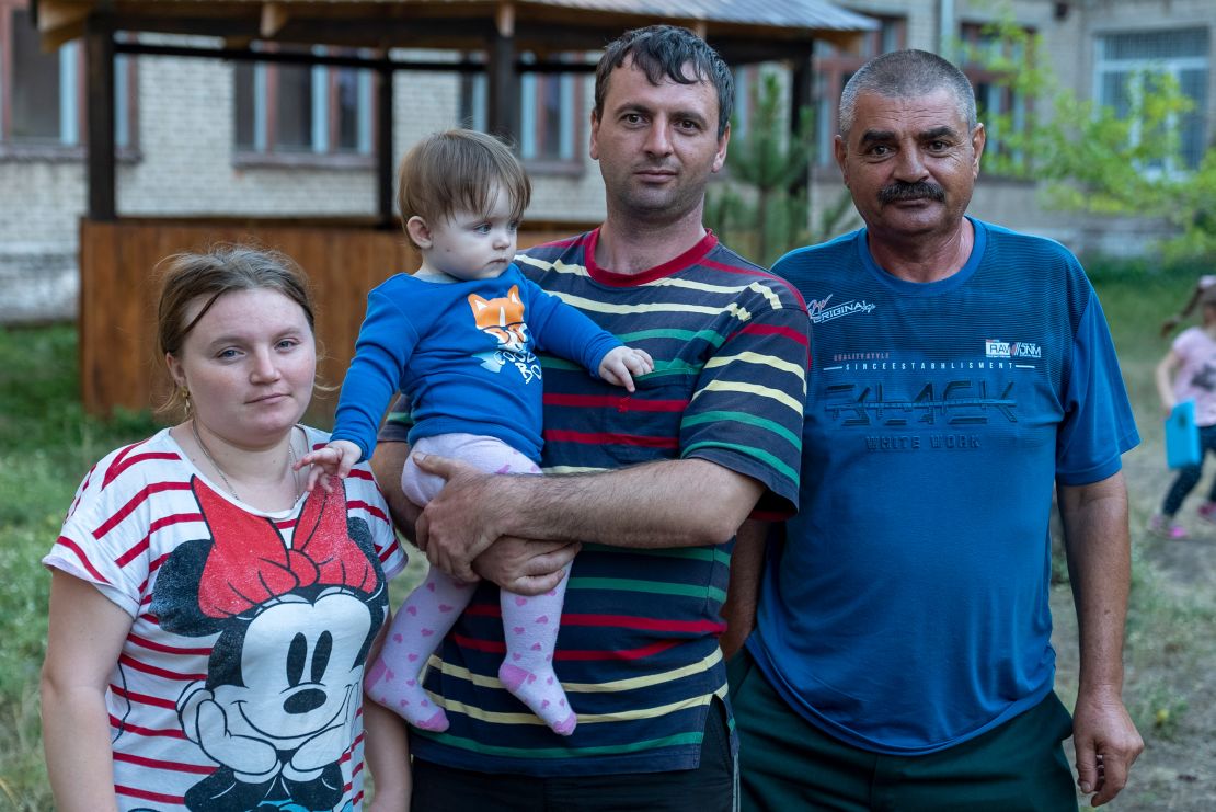 Andrei Halilyuk and his family in Kryvyi Rih.