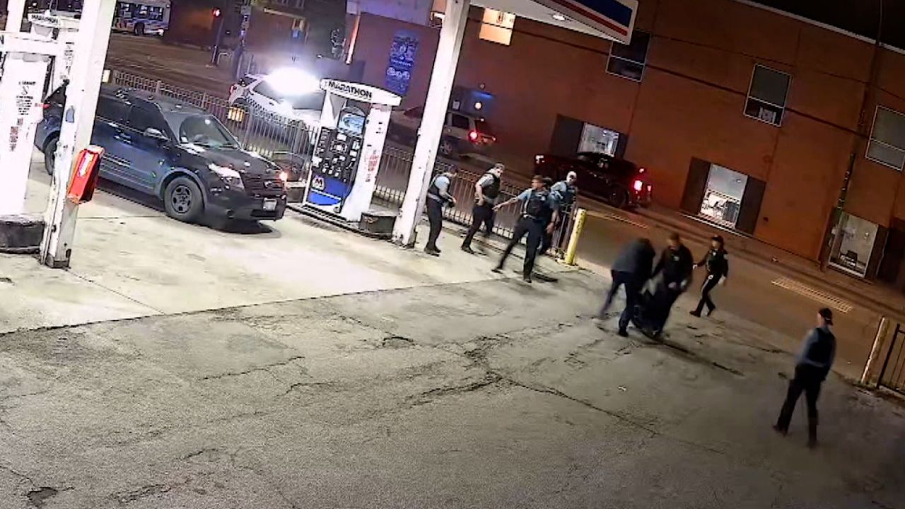 Video Shows Chicago Police Shooting Unarmed 13 Year Old Cnn