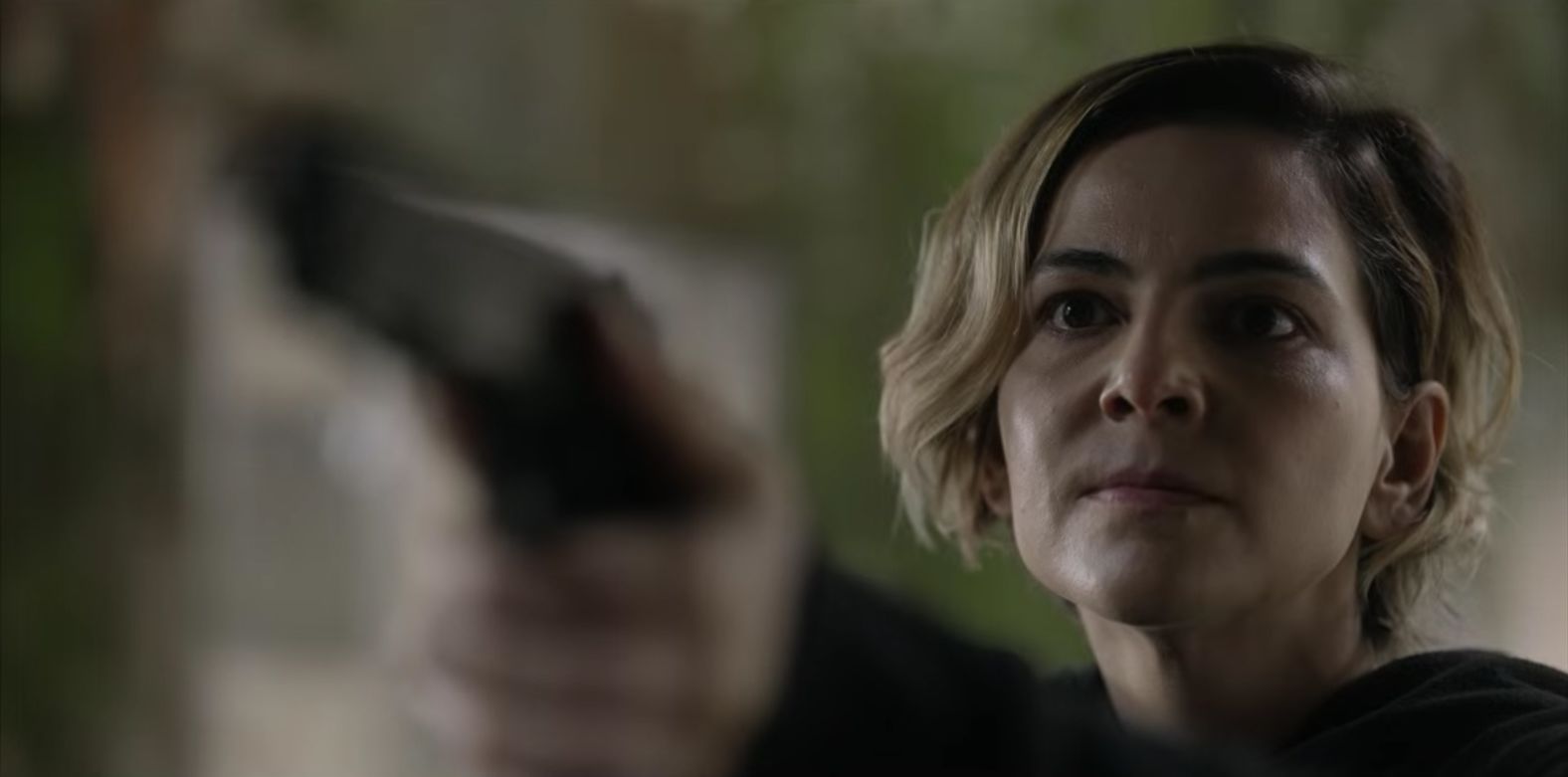 <strong>"Good Morning, Verônica" Season 2</strong>: A woman working as a police clerk transforms into a justice fighter in this series. <strong>(Netflix) </strong>