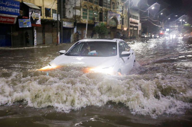 Pakistan rain Karachi battered by torrential rain, as climate crisis makes weather more unpredictable image
