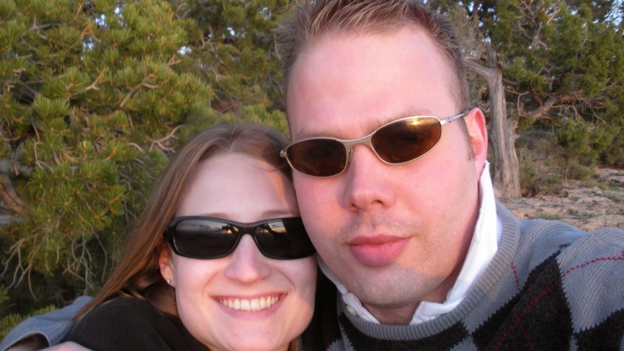 <strong>Grand Canyon reunion: </strong>Several years later, in 2008, Carrie and Kris reunited and returned to the Grand Canyon. A year later, they got married and had their first child.