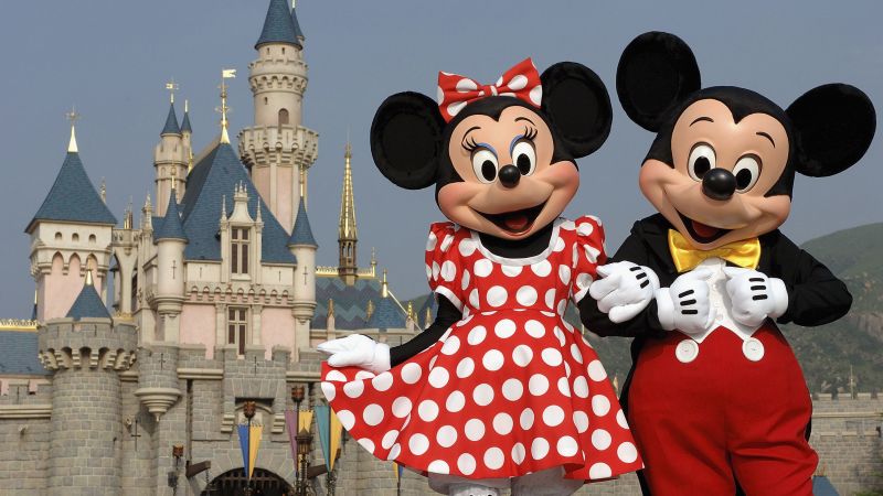 Hollywood Minute: Mickey and Minnie vote to unionize | CNN