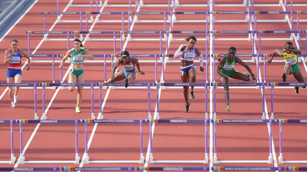 The semi-finals saw numerous athletes set their best times.