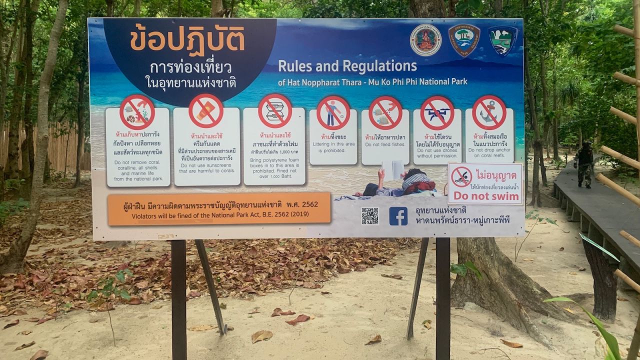 <strong>New rules: </strong>The Department of National Parks has limited the number of visitors to 4,125 persons per day. Tourists are no longer permitted to swim, a move intended to to protect the corals and blacktip sharks that have returned to the bay. 