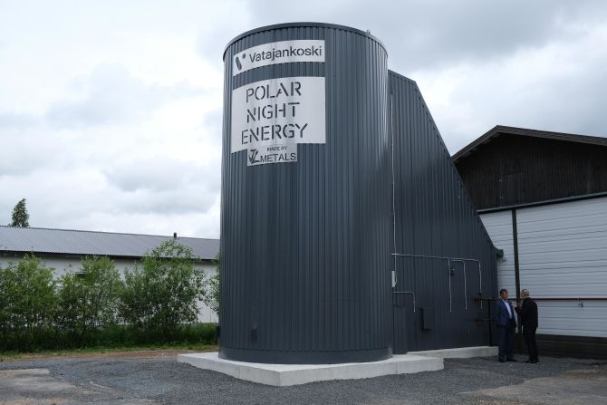 Finnish company Polar Night Energy has installed the world's first fully functional "<a href="index.php?page=&url=https%3A%2F%2Fpolarnightenergy.fi%2Fnews%2F2022%2F7%2F5%2Fthe-first-commercial-sand-based-thermal-energy-storage-in-the-world-is-in-operation-bbc-news-visited-polar-night-energy" target="_blank" target="_blank">sand battery</a>" which stores energy generated by solar and wind power as heat in an insulated silo packed with 100 tons of sand.