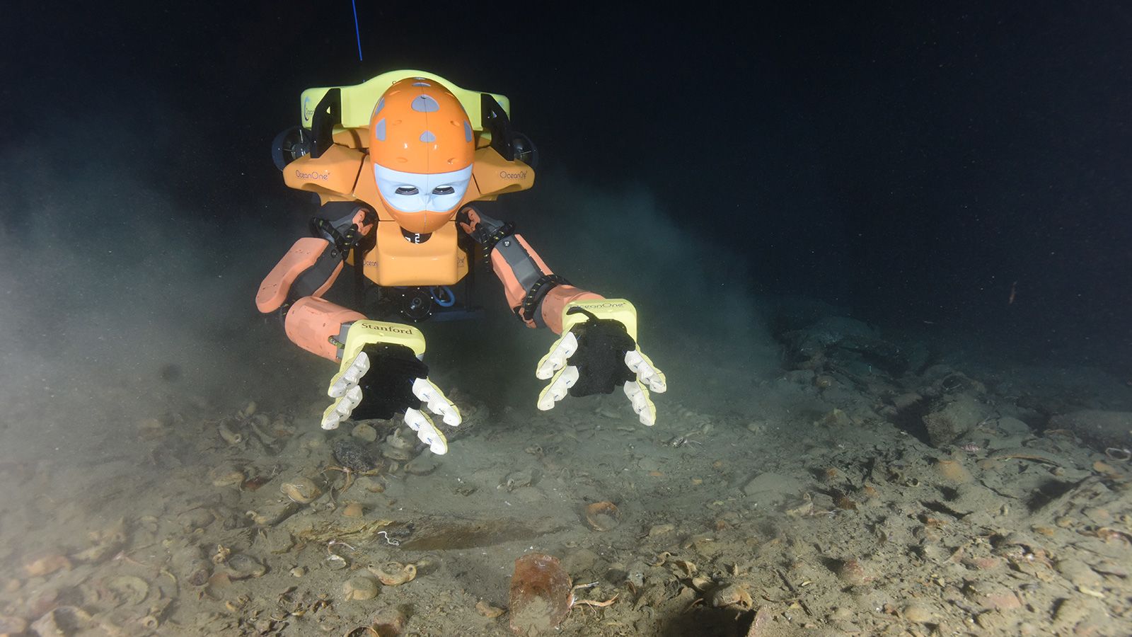 robot explores shipwrecks on the ocean's bottom | CNN Business