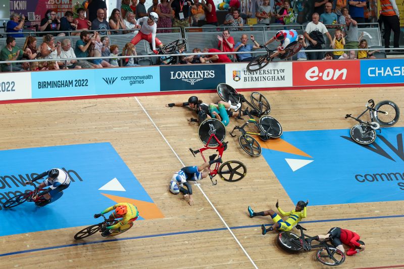 Commonwealth Games cycling velodrome cleared after spectacular crash into crowd CNN