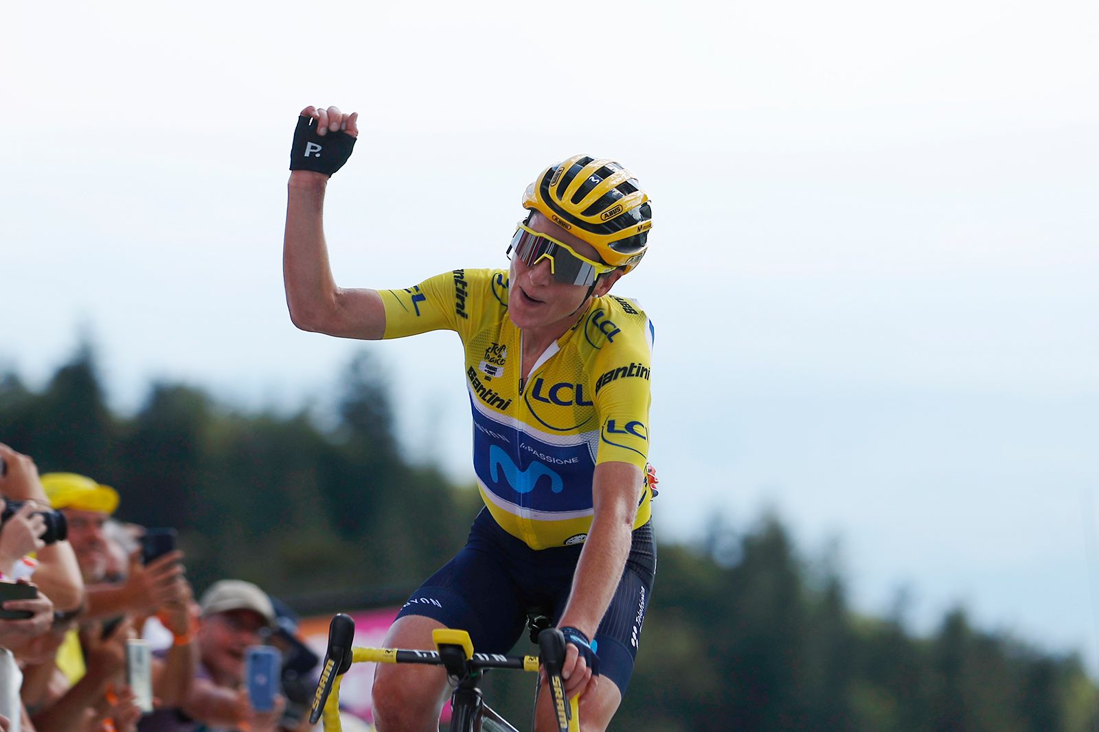 holte Rijd weg plakband Dutch cyclist Annemiek van Vleuten wins 2022 Tour de France Femmes | CNN