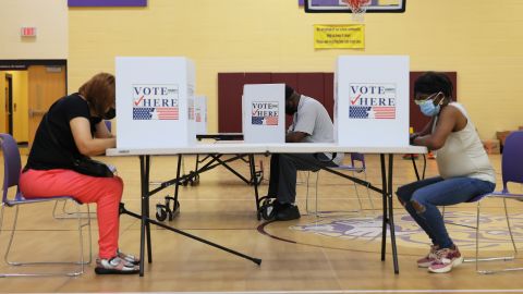 People vote during Primary Election Day at Barack Obama Elementary School on August 2, 2022 in St. Louis.