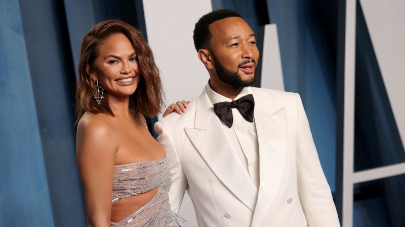 Chrissy Teigen anuncia que ella y John Legend esperan otro bebé