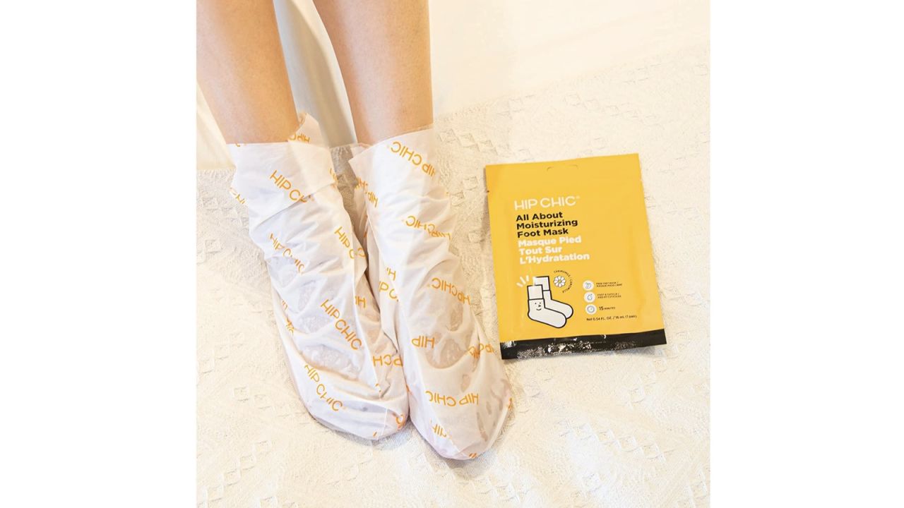 Hip Chic All About Moisturizing Foot Mask