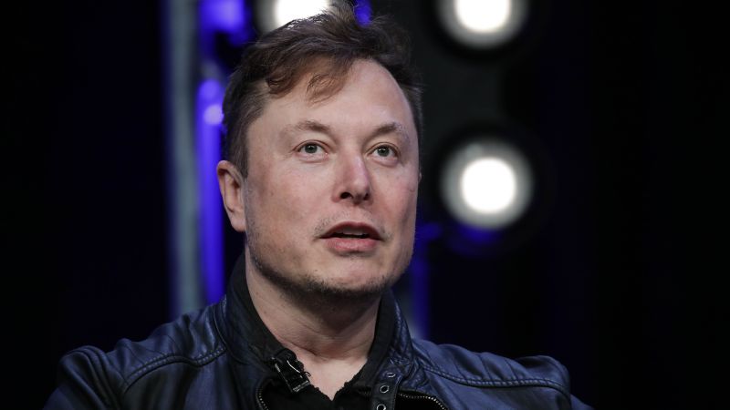 Read more about the article Twitter subpoenas Elon Musk’s associates as legal battle heats up – CNN