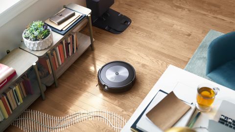 Roomba j7+