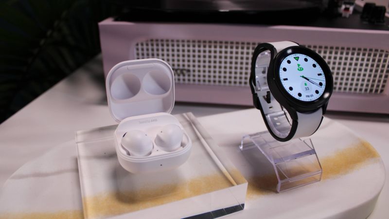 Galaxy buds and online galaxy watch