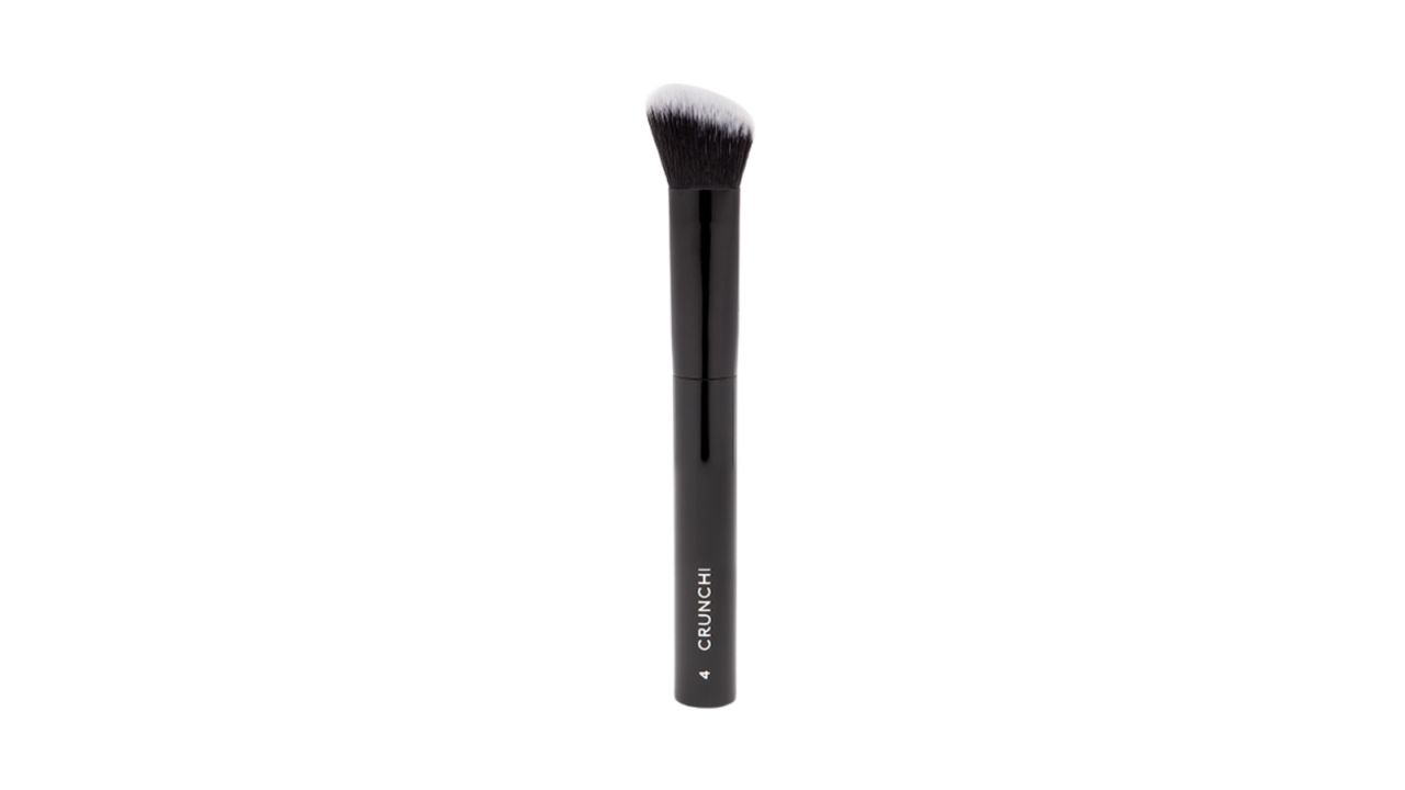 Crunchi No. 4 Angled Blush Brush