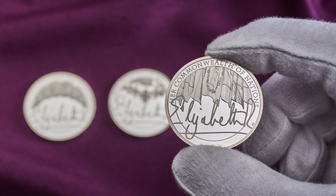 While the Queen's signature is one of the most recognizable in the world, it's never been struck on UK coinage until now. 