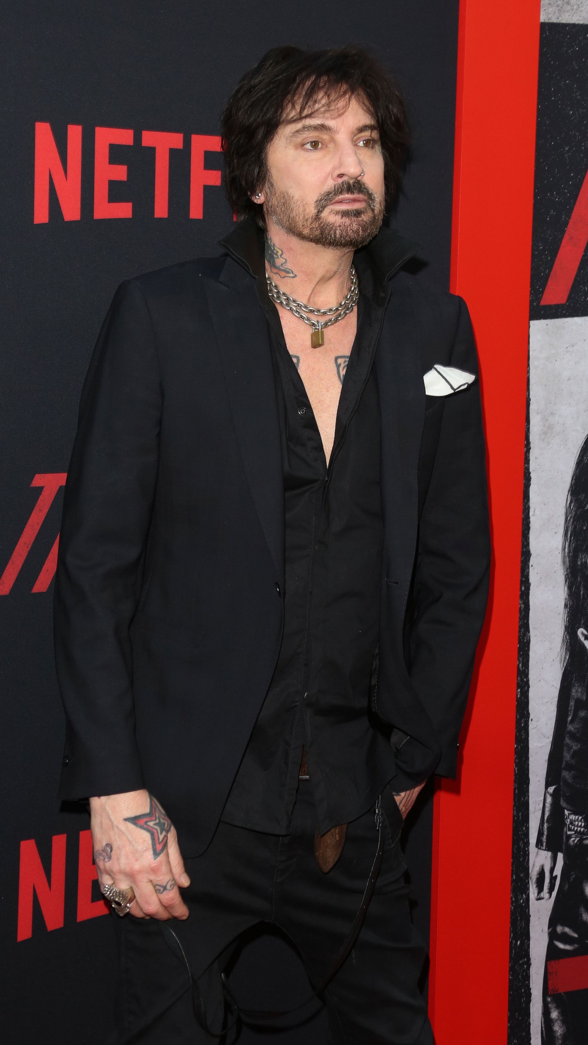 Tommy Lee's nude photo sparks accusations of double standards | CNN